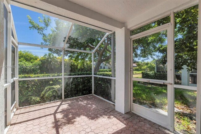 Building Photo - 7370 NW 61st Terrace