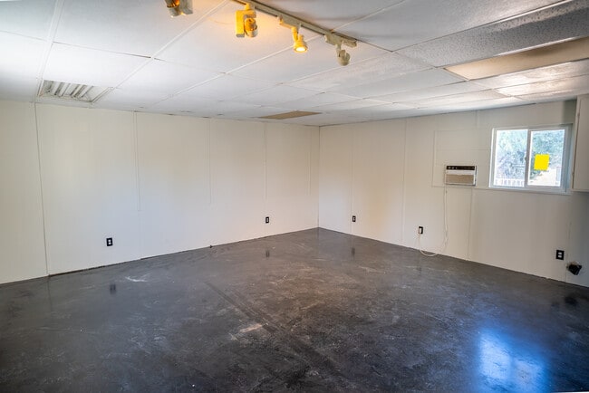 Building Photo - 20724 Palomar St