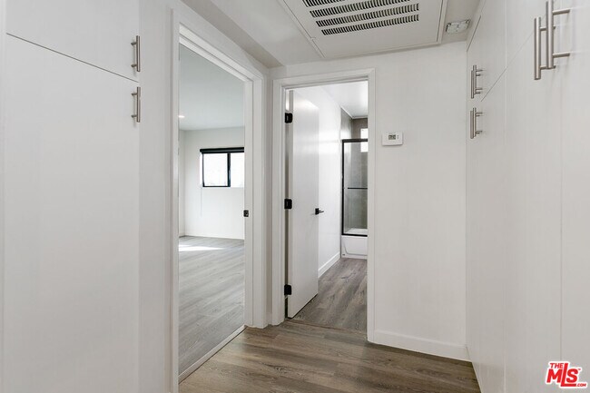 Building Photo - 3622 Keystone Av