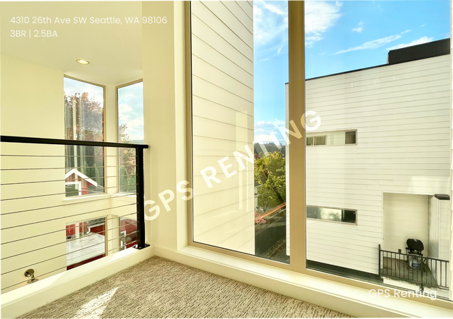 Building Photo - 4310 26th Ave SW