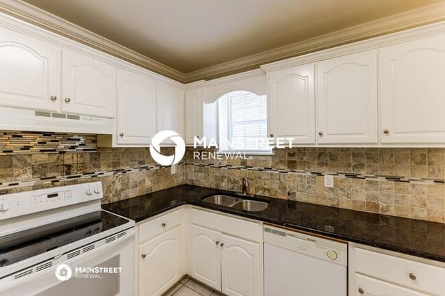 Building Photo - 1220 Riverford Dr