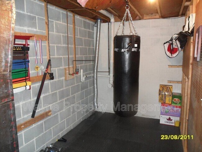 Building Photo - 112 Virginia Ave