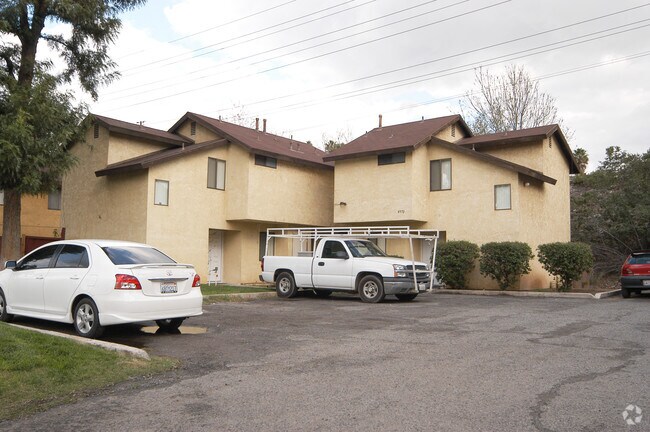 Building Photo - Plum Tree Apartments