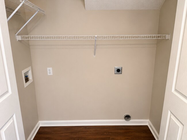 Building Photo - 1005 Shadow Ridge Ave