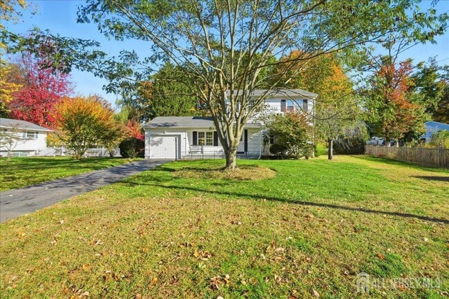 Building Photo - 35 Brooktree Rd