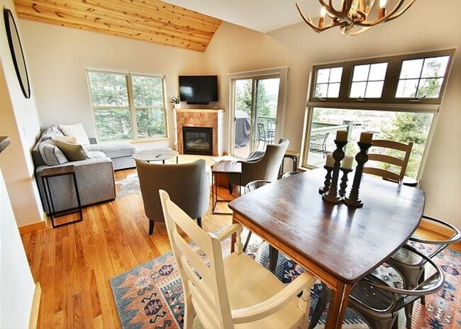 Building Photo - Summer Seasonal Rental- 734 Rocky Point Townhomes