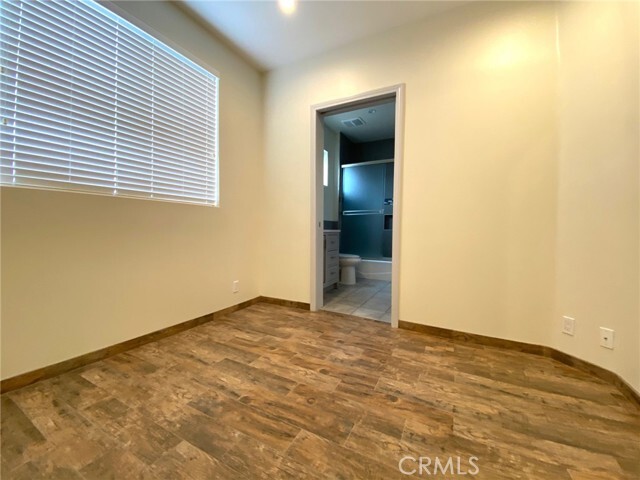 Building Photo - 953 Normandie Ave