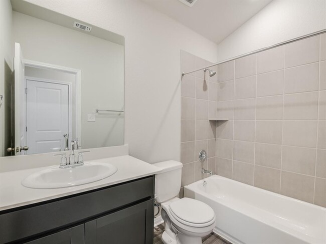 Building Photo - 112 Capella Wy