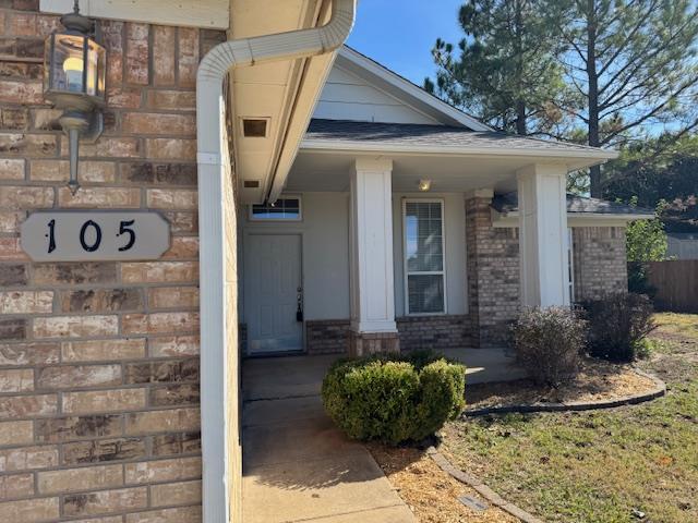 Building Photo - 105 Great Oaks Dr