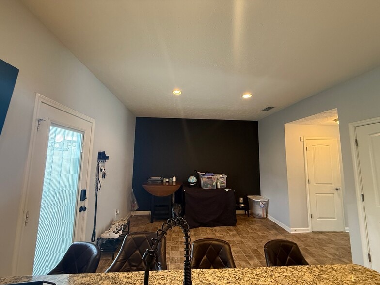 Building Photo - 1567 Sprucedale Dr