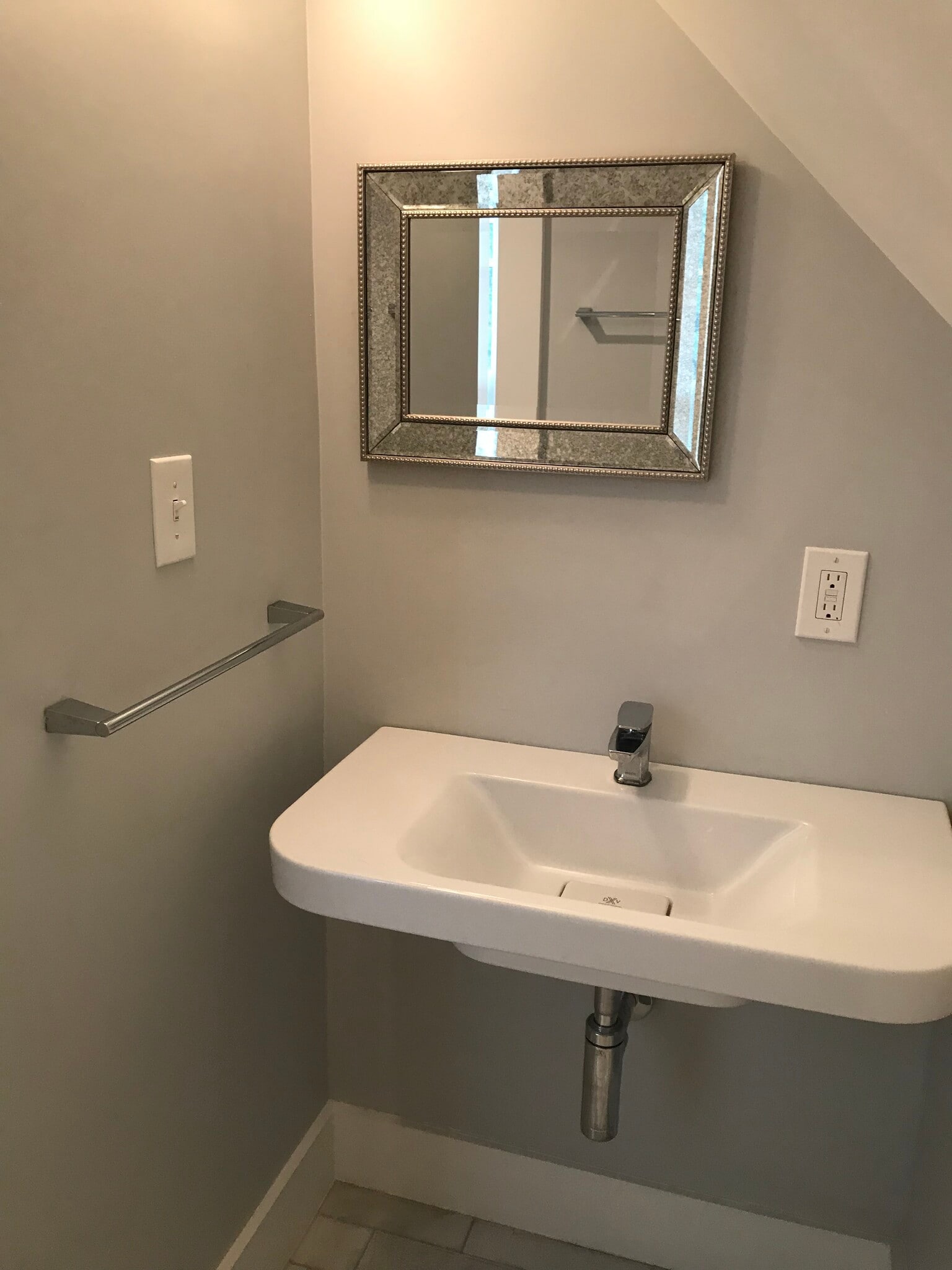 Sink on 2nd floor full bath - 628 S 3rd St