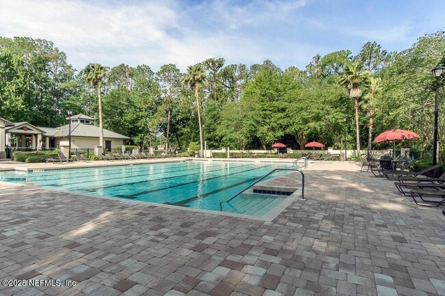 Building Photo - 1995 Bluebonnet Way