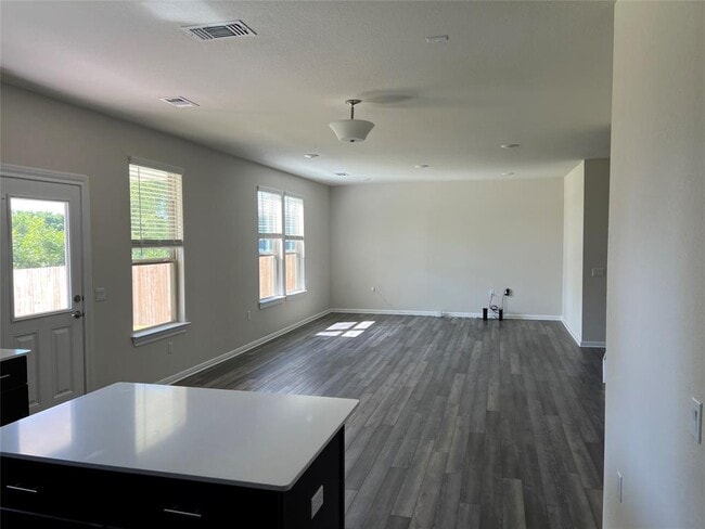 Building Photo - 6817 Ellsworth Walk