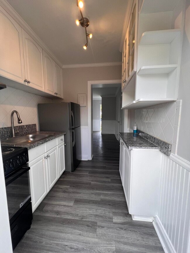 Building Photo - 101 S Golfview Rd