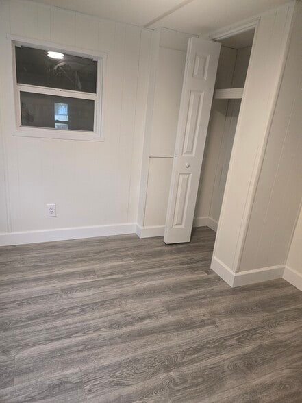 Building Photo - 100 Hoover Ln