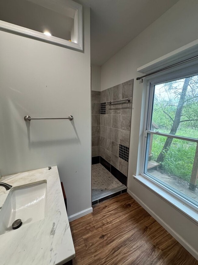 Building Photo - 2 Bed 1 Bath home in the country