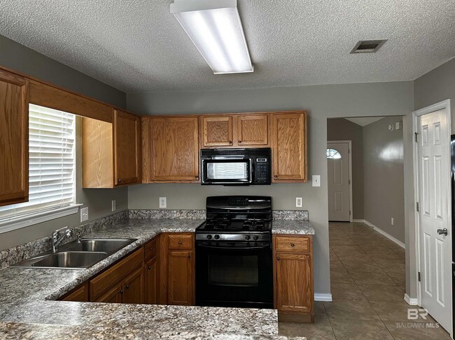 Building Photo - 611 Westchase Ct N