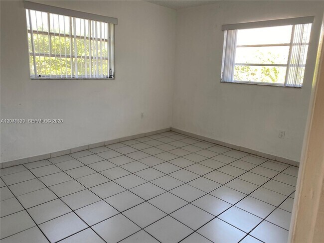 Building Photo - 251 Galen Dr