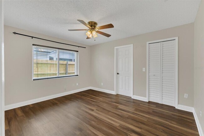 Building Photo - 1052 Dees Dr