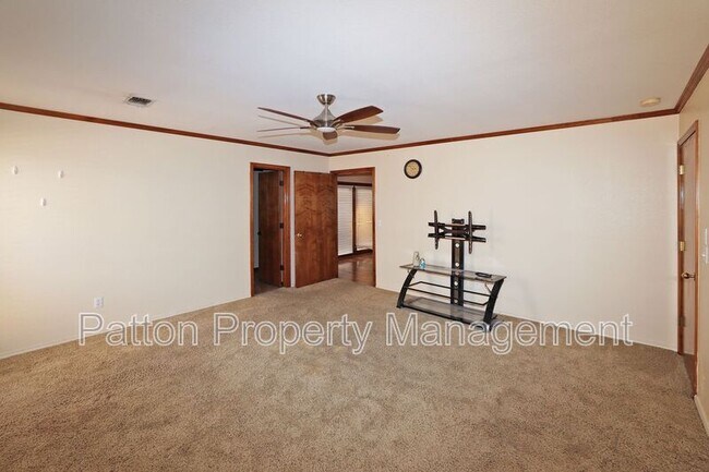 Building Photo - 7003 Sheldon Rd