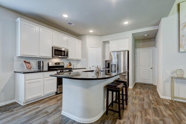 Building Photo - 29809 Woodsons Edge Way
