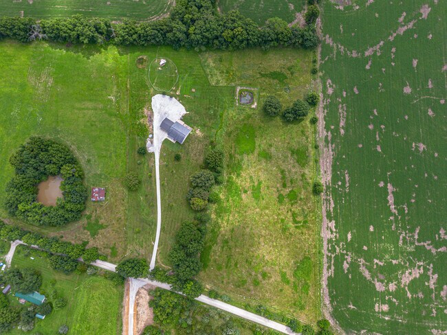 Building Photo - 7700 N Ballew Rd