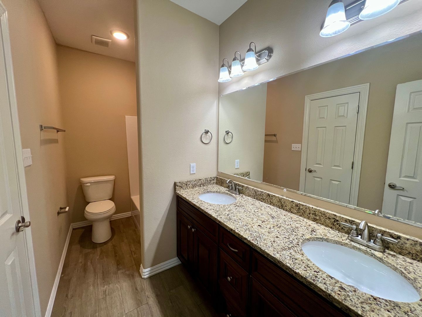 Building Photo - 6611 Leightyn Ln