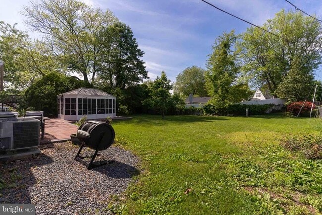 Building Photo - 13302 Point Pleasant Dr