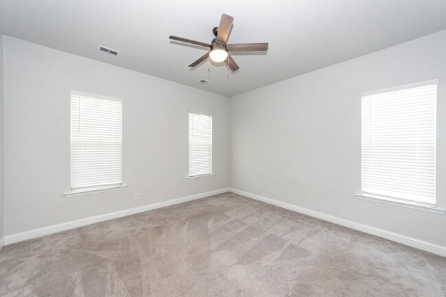 Building Photo - 214 Narrowleaf Ave