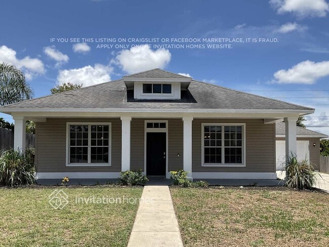 Building Photo - 1895 Lexington Pl