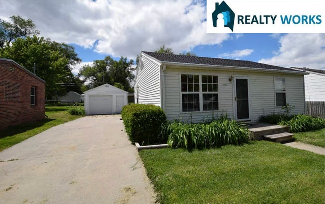 Building Photo - Cute 2 bed Home!