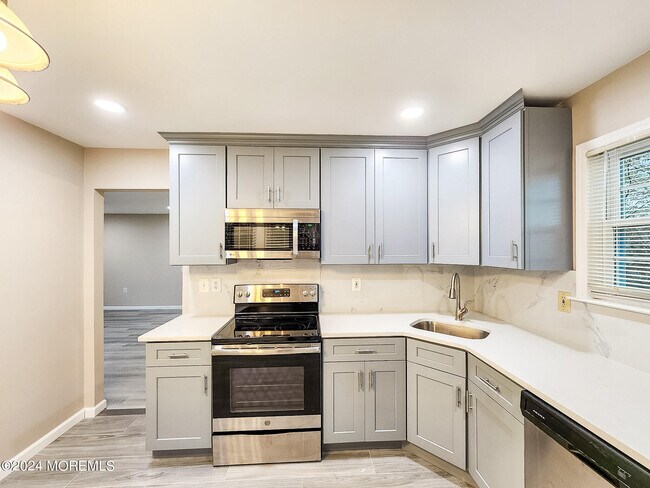 Building Photo - 3D John Adams Ct