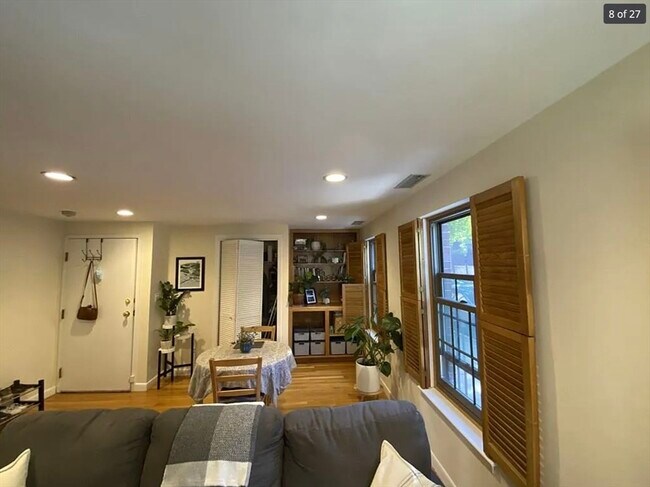 Building Photo - 3 Devens St