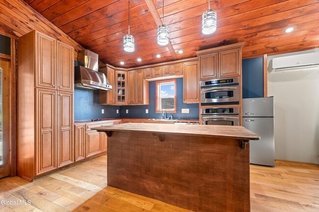 Building Photo - 217 Meade Rd