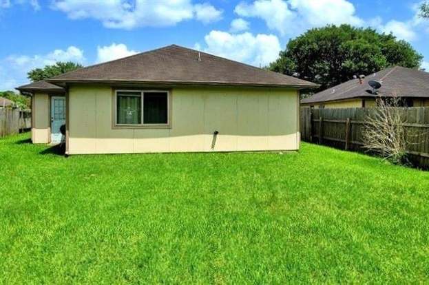 Building Photo - 5207 Riverwood Dr