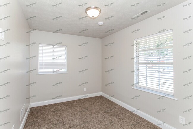 Building Photo - 413 Huntley Ct