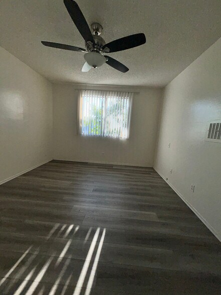 Building Photo - 311 W Lancaster Blvd