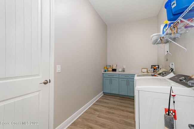 Building Photo - 1190 Aranceto Cir