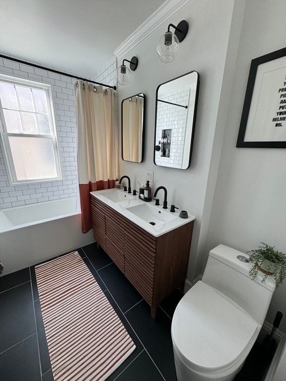 Building Photo - 32 Roseclair St