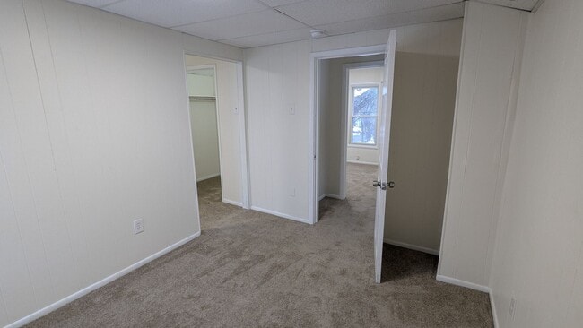 Building Photo - Welcome to this charming 3-bedroom, 1-bathroom home in Akron - Section 8 Welcome