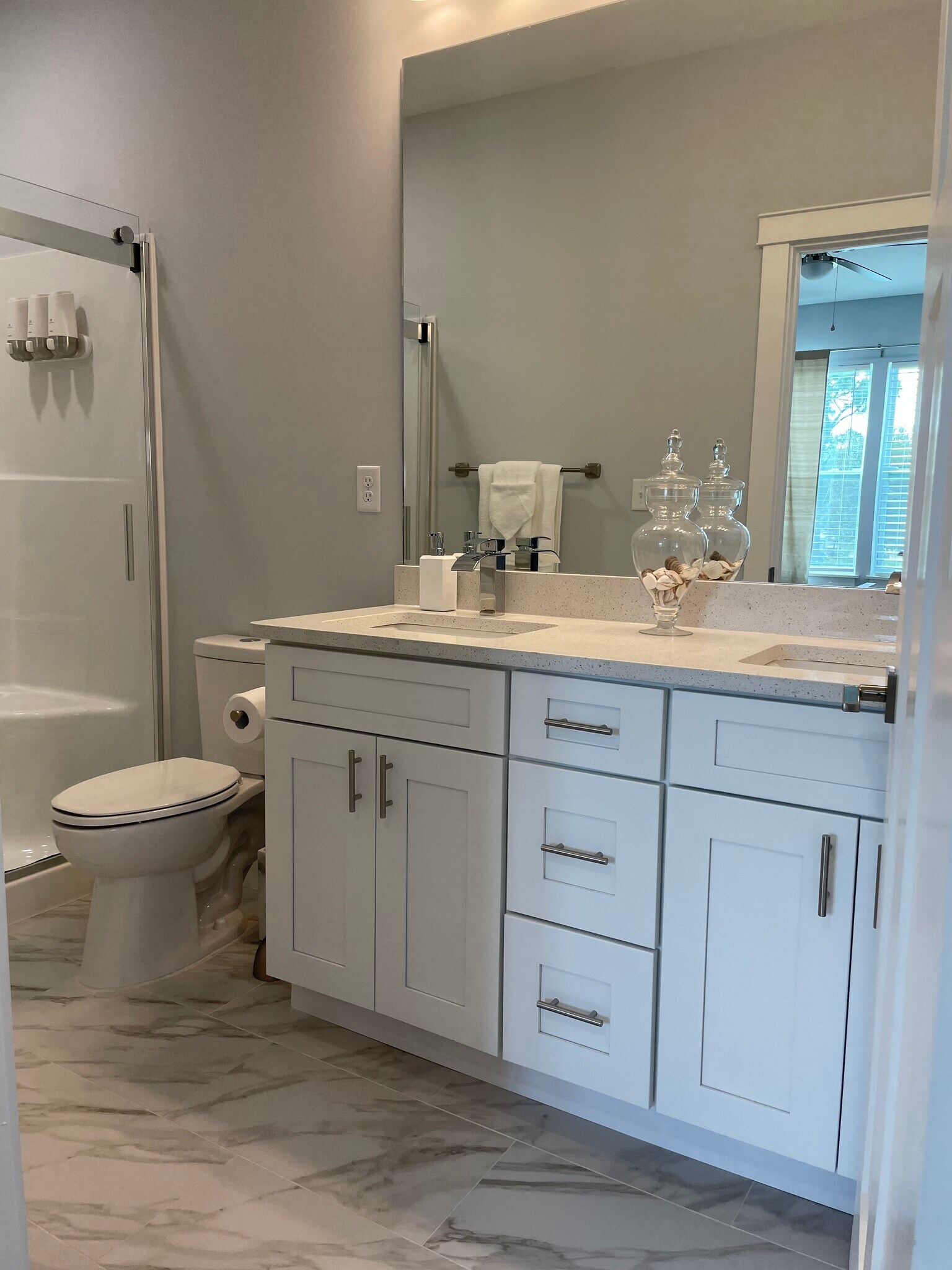 Master double vanity - 2226 Joan Ave