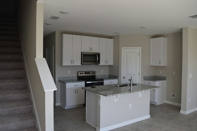 Building Photo - 17125 Blowfish Dr