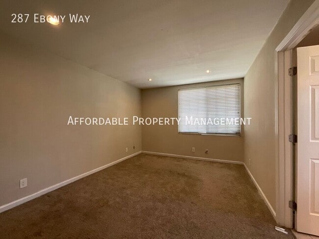 Building Photo - 287 Ebony Way