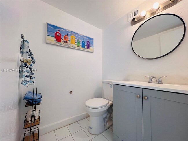 Building Photo - 501 SE 3rd St