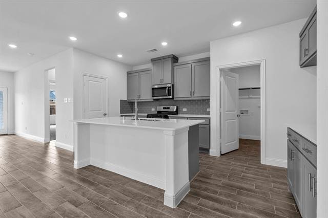 Building Photo - 801 Amenduni Ln