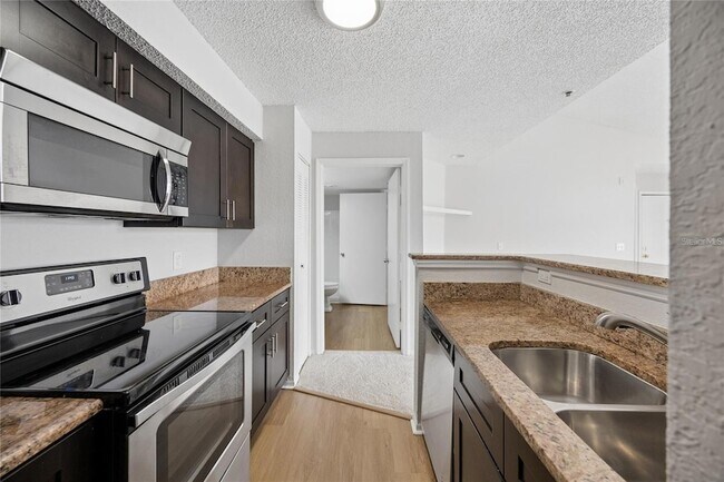 Building Photo - 2213 Grand Cayman Ct