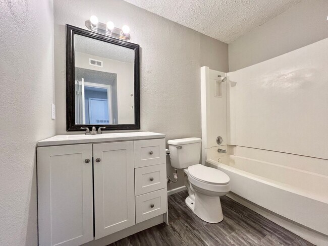 Building Photo - 3110 Salisbury Ave