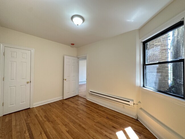 Building Photo - 347 Park Ave