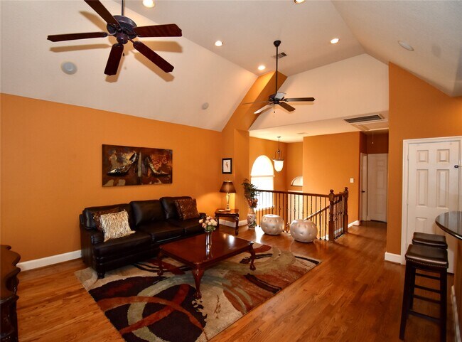 Building Photo - 326 Gregg St