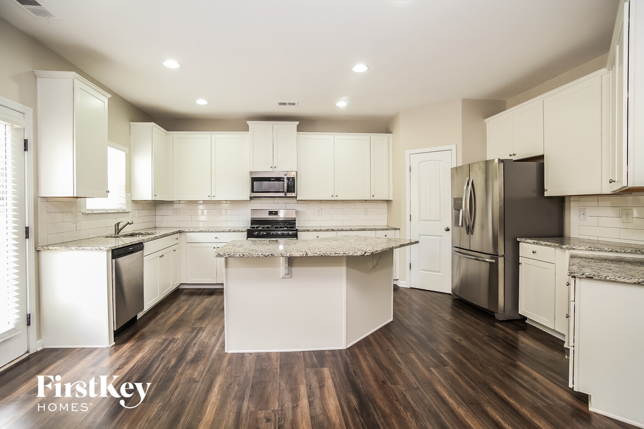 Building Photo - 240 Jefferson Ave